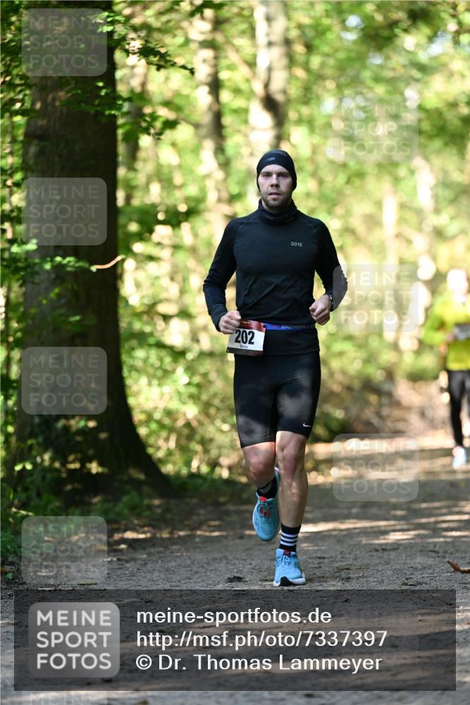 06.10.2024 - Bramfelder Halbmarathon 2024 Dr. Thomas Lammeyer http://msf.ph/oto/7337397 06.10.2024 10:21:11 Laufen 202 meine-sportfotos.de