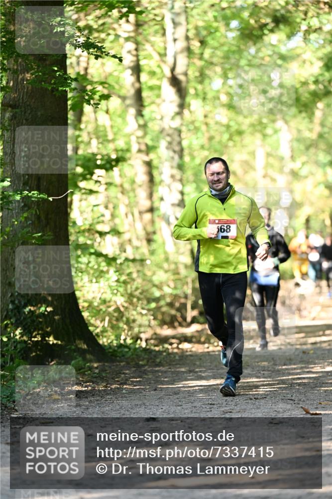 06.10.2024 - Bramfelder Halbmarathon 2024 Dr. Thomas Lammeyer http://msf.ph/oto/7337415 06.10.2024 10:21:15 Laufen 568 meine-sportfotos.de