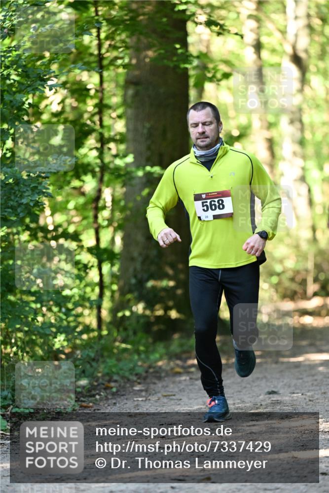 06.10.2024 - Bramfelder Halbmarathon 2024 Dr. Thomas Lammeyer http://msf.ph/oto/7337429 06.10.2024 10:21:17 Laufen 568 meine-sportfotos.de