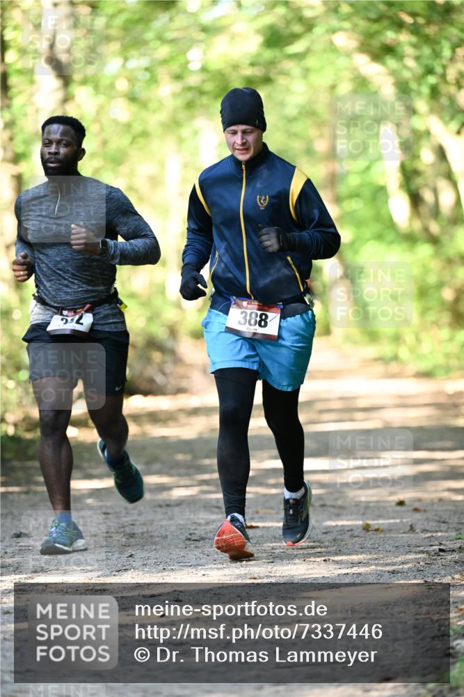 06.10.2024 - Bramfelder Halbmarathon 2024 Dr. Thomas Lammeyer http://msf.ph/oto/7337446 06.10.2024 10:21:22 Laufen 388 meine-sportfotos.de