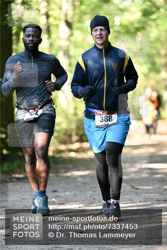 06.10.2024 - Bramfelder Halbmarathon 2024 Dr. Thomas Lammeyer http://msf.ph/oto/7337453 06.10.2024 10:21:23 Laufen 388 meine-sportfotos.de