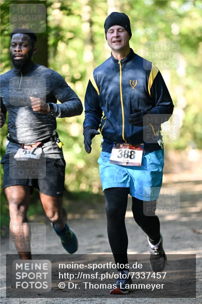 06.10.2024 - Bramfelder Halbmarathon 2024 Dr. Thomas Lammeyer http://msf.ph/oto/7337457 06.10.2024 10:21:23 Laufen 388 meine-sportfotos.de