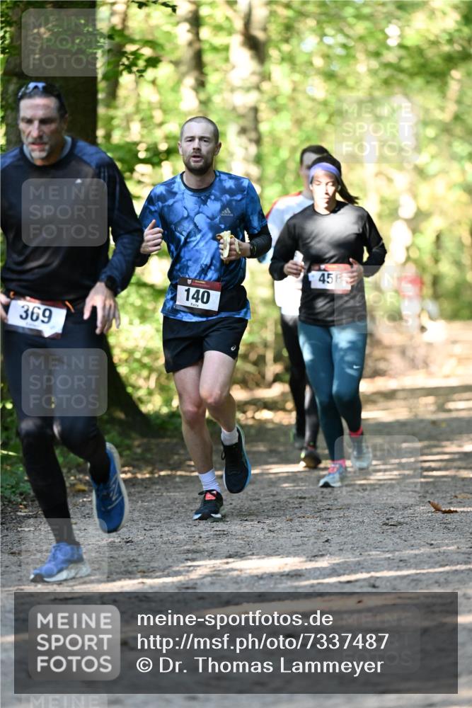 06.10.2024 - Bramfelder Halbmarathon 2024 Dr. Thomas Lammeyer http://msf.ph/oto/7337487 06.10.2024 10:21:35 Laufen 369, 140, 456 meine-sportfotos.de