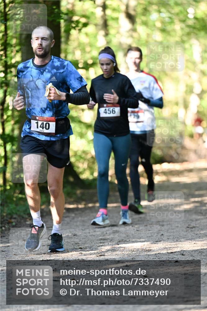 06.10.2024 - Bramfelder Halbmarathon 2024 Dr. Thomas Lammeyer http://msf.ph/oto/7337490 06.10.2024 10:21:37 Laufen 140, 456 meine-sportfotos.de