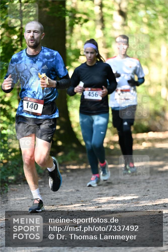 06.10.2024 - Bramfelder Halbmarathon 2024 Dr. Thomas Lammeyer http://msf.ph/oto/7337492 06.10.2024 10:21:37 Laufen 140, 456 meine-sportfotos.de