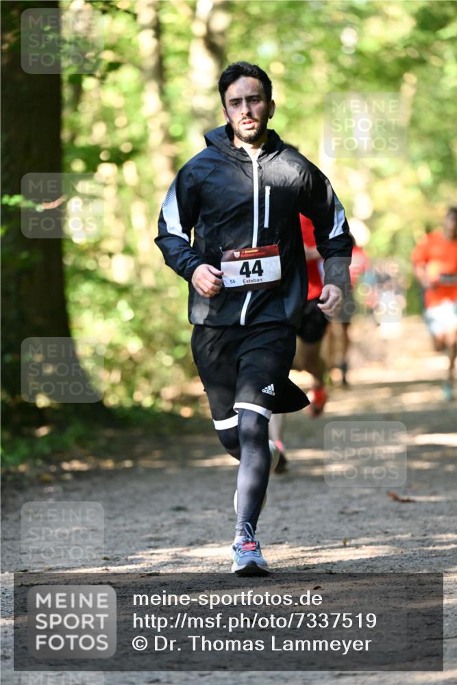 06.10.2024 - Bramfelder Halbmarathon 2024 Dr. Thomas Lammeyer http://msf.ph/oto/7337519 06.10.2024 10:21:57 Laufen 55, 44 meine-sportfotos.de