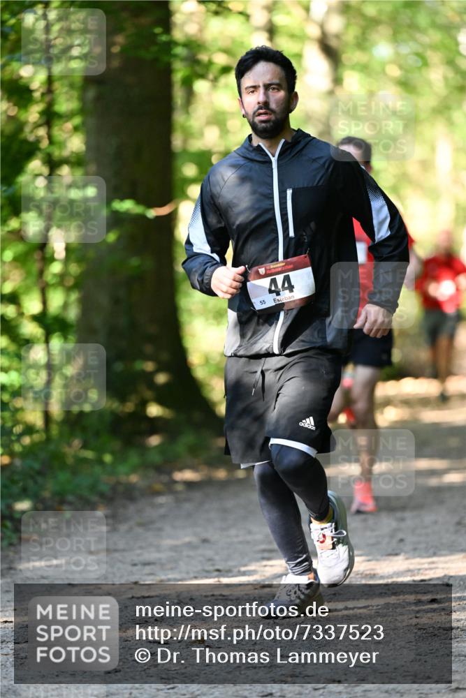 06.10.2024 - Bramfelder Halbmarathon 2024 Dr. Thomas Lammeyer http://msf.ph/oto/7337523 06.10.2024 10:21:57 Laufen 55, 33, 44 meine-sportfotos.de