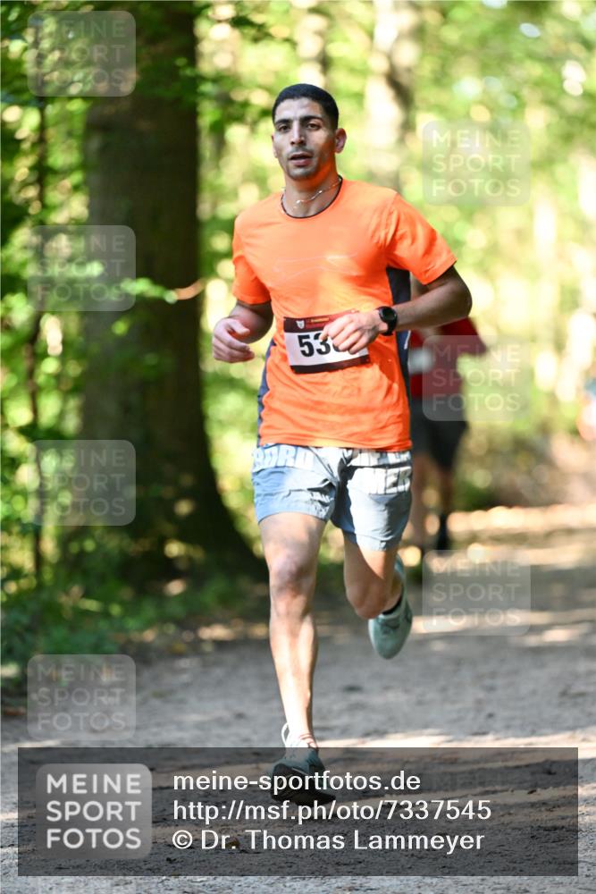 06.10.2024 - Bramfelder Halbmarathon 2024 Dr. Thomas Lammeyer http://msf.ph/oto/7337545 06.10.2024 10:22:02 Laufen 53 meine-sportfotos.de