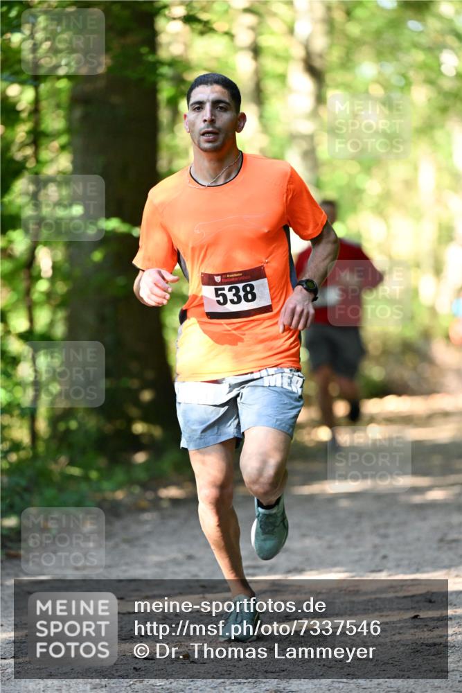06.10.2024 - Bramfelder Halbmarathon 2024 Dr. Thomas Lammeyer http://msf.ph/oto/7337546 06.10.2024 10:22:02 Laufen 33, 538 meine-sportfotos.de