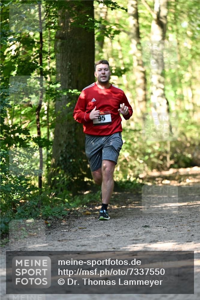 06.10.2024 - Bramfelder Halbmarathon 2024 Dr. Thomas Lammeyer http://msf.ph/oto/7337550 06.10.2024 10:22:04 Laufen 95 meine-sportfotos.de