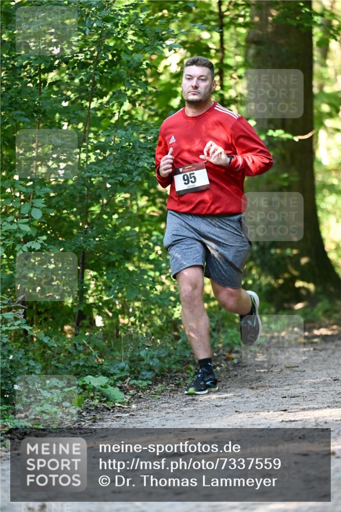06.10.2024 - Bramfelder Halbmarathon 2024 Dr. Thomas Lammeyer http://msf.ph/oto/7337559 06.10.2024 10:22:06 Laufen 95 meine-sportfotos.de