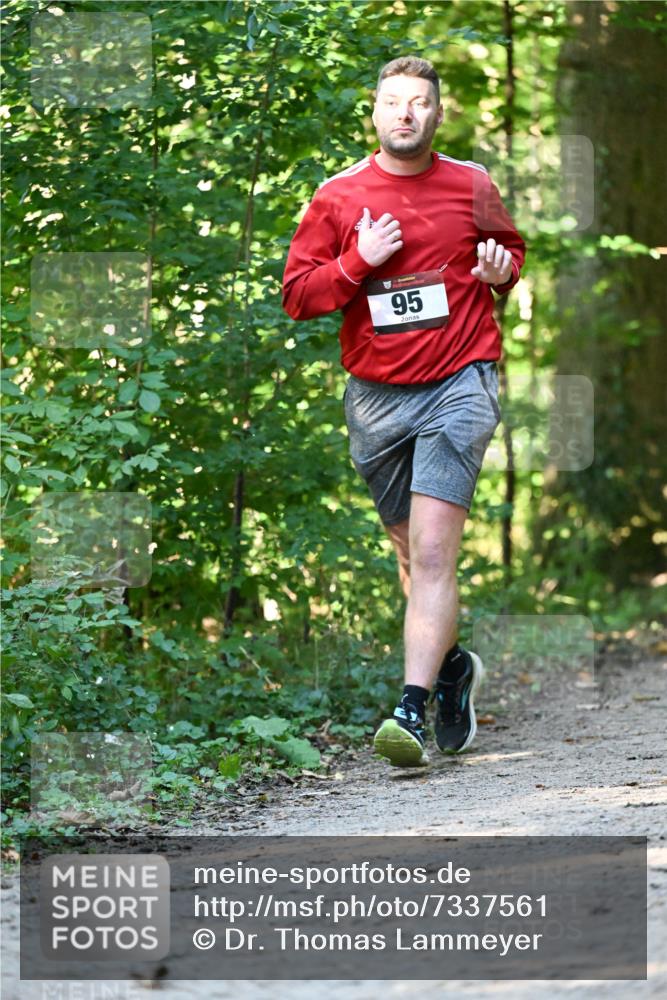 06.10.2024 - Bramfelder Halbmarathon 2024 Dr. Thomas Lammeyer http://msf.ph/oto/7337561 06.10.2024 10:22:06 Laufen 95 meine-sportfotos.de