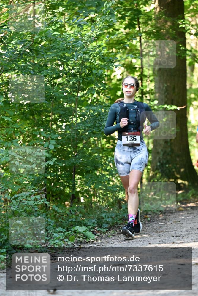 06.10.2024 - Bramfelder Halbmarathon 2024 Dr. Thomas Lammeyer http://msf.ph/oto/7337615 06.10.2024 10:22:19 Laufen 136 meine-sportfotos.de