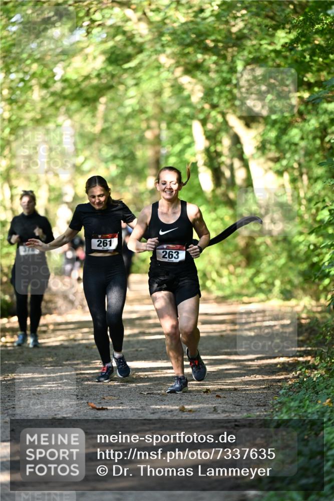 06.10.2024 - Bramfelder Halbmarathon 2024 Dr. Thomas Lammeyer http://msf.ph/oto/7337635 06.10.2024 10:22:24 Laufen 261, 263 meine-sportfotos.de