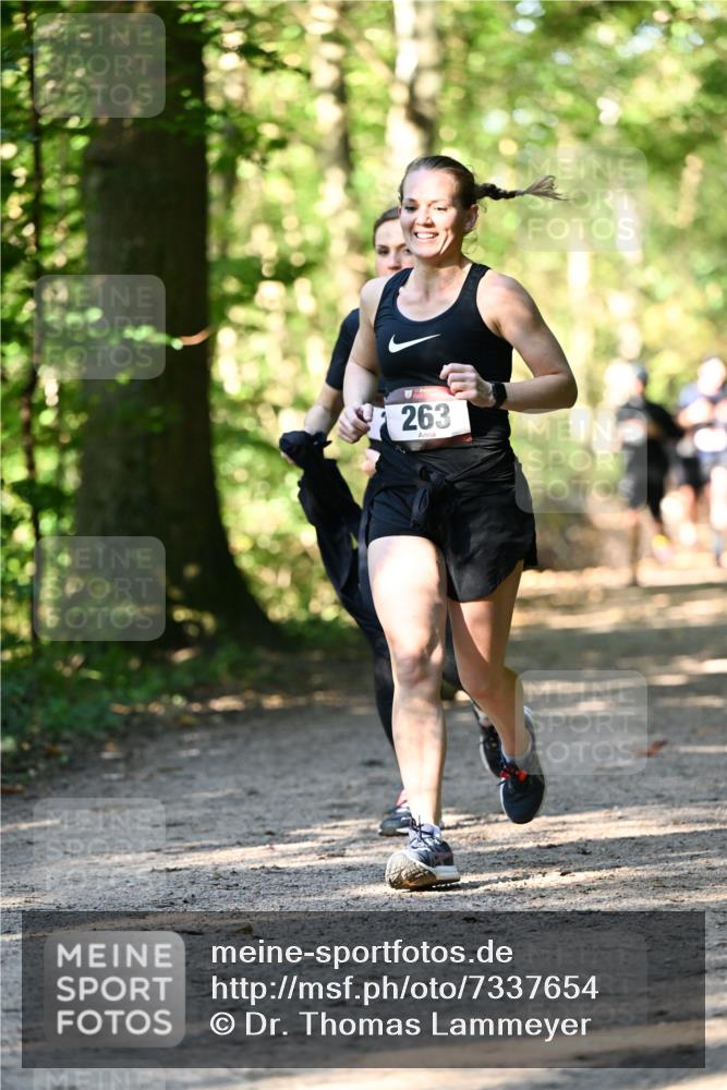 06.10.2024 - Bramfelder Halbmarathon 2024 Dr. Thomas Lammeyer http://msf.ph/oto/7337654 06.10.2024 10:22:27 Laufen 263 meine-sportfotos.de
