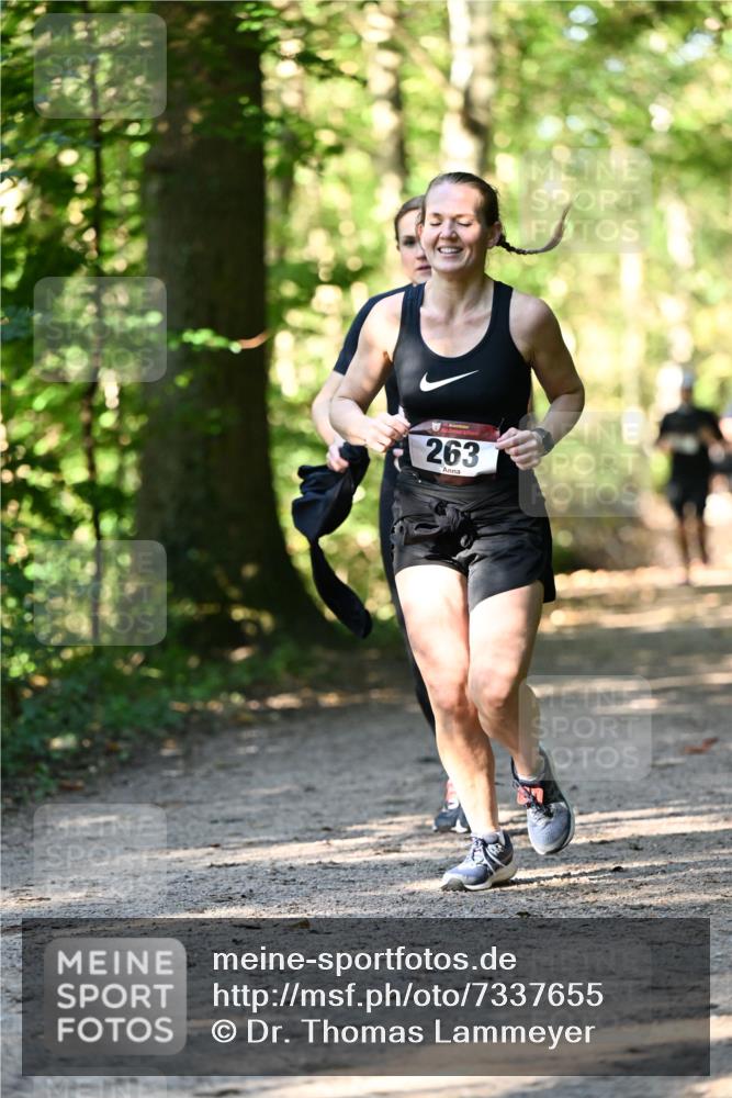 06.10.2024 - Bramfelder Halbmarathon 2024 Dr. Thomas Lammeyer http://msf.ph/oto/7337655 06.10.2024 10:22:27 Laufen 9, 263 meine-sportfotos.de