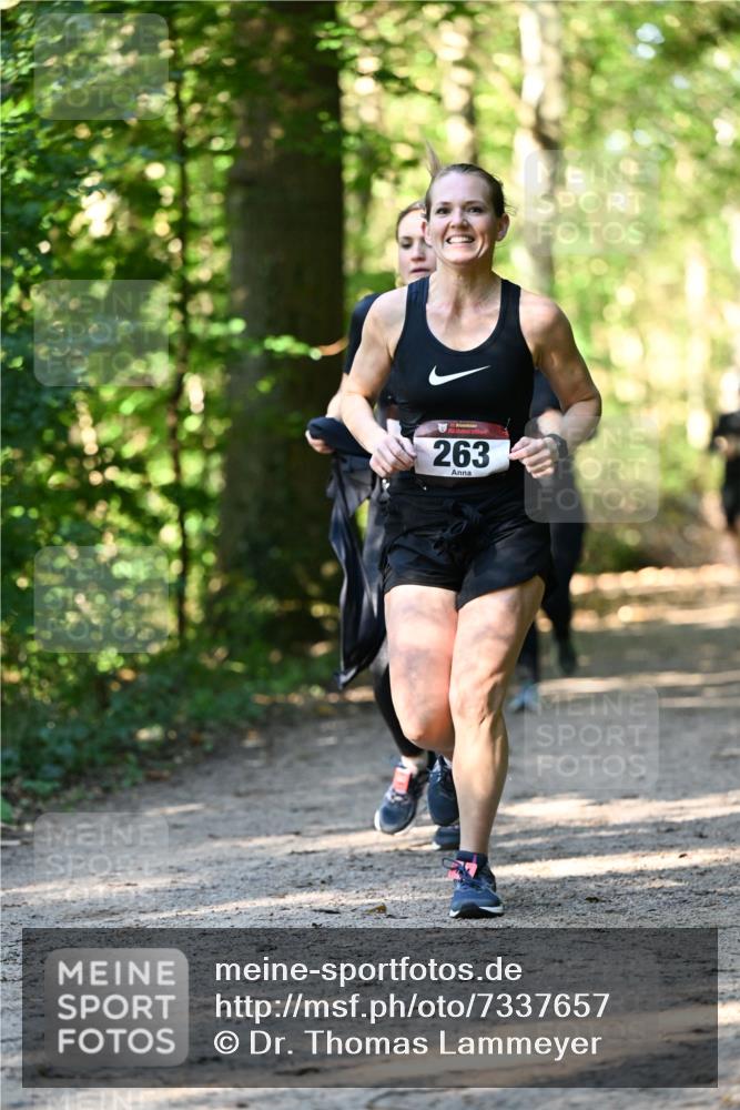 06.10.2024 - Bramfelder Halbmarathon 2024 Dr. Thomas Lammeyer http://msf.ph/oto/7337657 06.10.2024 10:22:27 Laufen 33, 263 meine-sportfotos.de