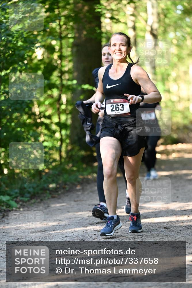 06.10.2024 - Bramfelder Halbmarathon 2024 Dr. Thomas Lammeyer http://msf.ph/oto/7337658 06.10.2024 10:22:27 Laufen 263 meine-sportfotos.de