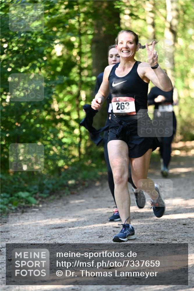 06.10.2024 - Bramfelder Halbmarathon 2024 Dr. Thomas Lammeyer http://msf.ph/oto/7337659 06.10.2024 10:22:28 Laufen 263 meine-sportfotos.de