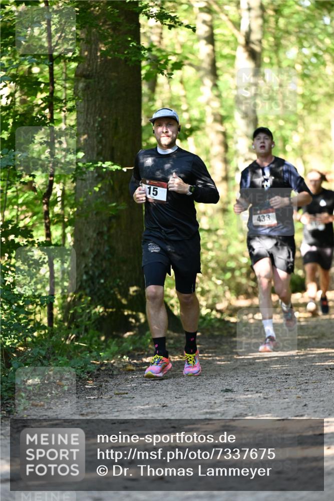 06.10.2024 - Bramfelder Halbmarathon 2024 Dr. Thomas Lammeyer http://msf.ph/oto/7337675 06.10.2024 10:22:35 Laufen 15, 433 meine-sportfotos.de