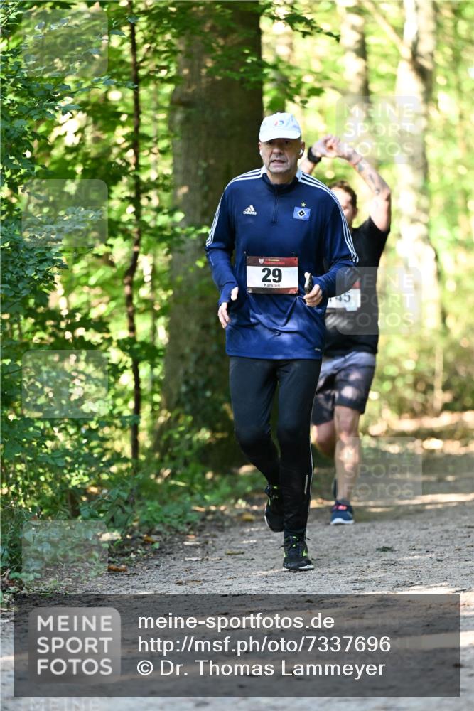 06.10.2024 - Bramfelder Halbmarathon 2024 Dr. Thomas Lammeyer http://msf.ph/oto/7337696 06.10.2024 10:22:40 Laufen 29, 45 meine-sportfotos.de