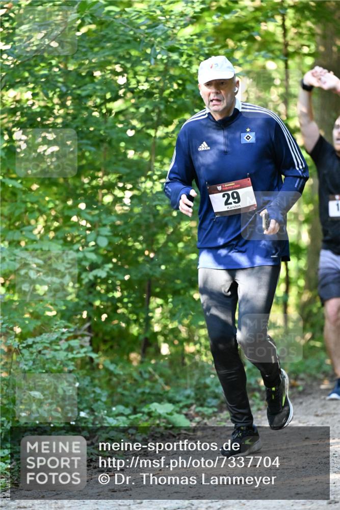 06.10.2024 - Bramfelder Halbmarathon 2024 Dr. Thomas Lammeyer http://msf.ph/oto/7337704 06.10.2024 10:22:41 Laufen 29 meine-sportfotos.de