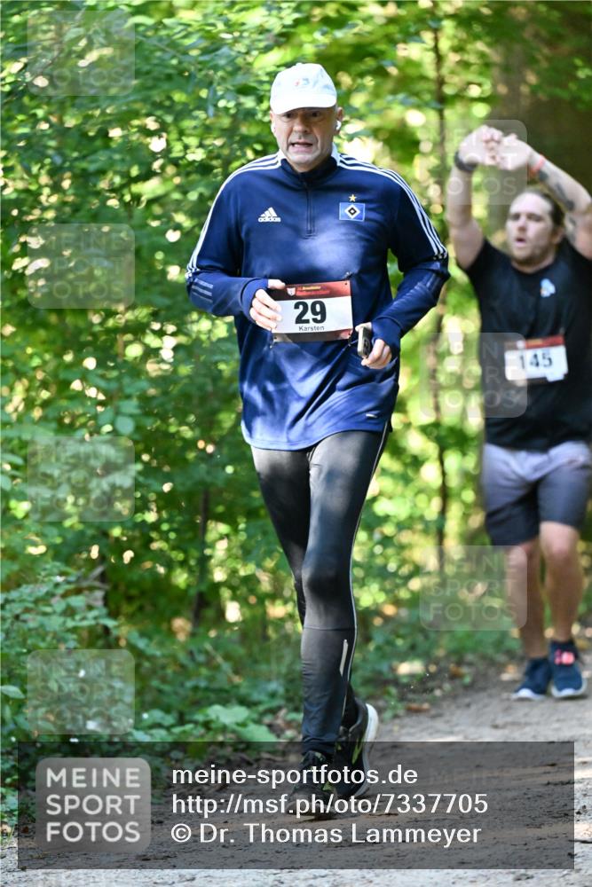 06.10.2024 - Bramfelder Halbmarathon 2024 Dr. Thomas Lammeyer http://msf.ph/oto/7337705 06.10.2024 10:22:41 Laufen 29, 145 meine-sportfotos.de