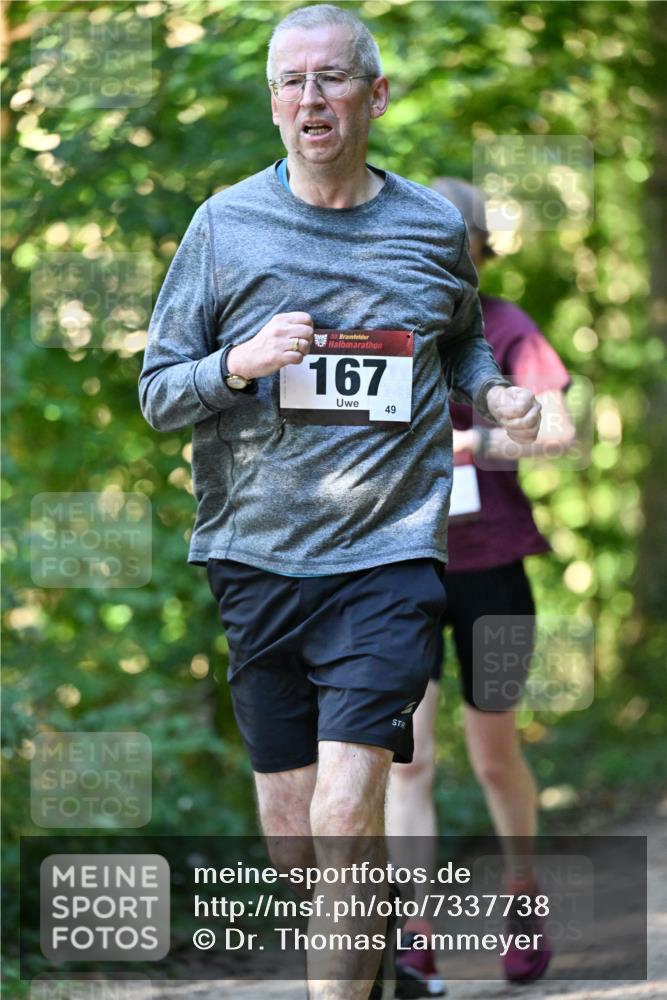 06.10.2024 - Bramfelder Halbmarathon 2024 Dr. Thomas Lammeyer http://msf.ph/oto/7337738 06.10.2024 10:22:54 Laufen 33, 167, 49 meine-sportfotos.de