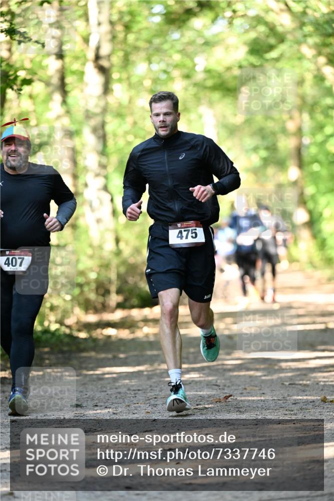 06.10.2024 - Bramfelder Halbmarathon 2024 Dr. Thomas Lammeyer http://msf.ph/oto/7337746 06.10.2024 10:23:00 Laufen 407, 475 meine-sportfotos.de