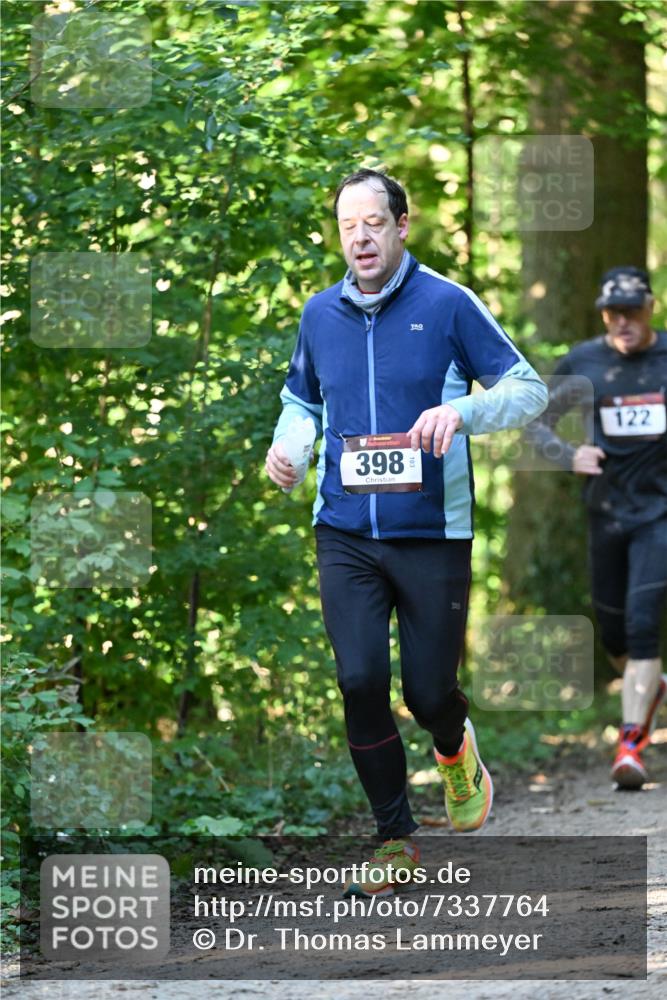 06.10.2024 - Bramfelder Halbmarathon 2024 Dr. Thomas Lammeyer http://msf.ph/oto/7337764 06.10.2024 10:23:10 Laufen 398, 122 meine-sportfotos.de