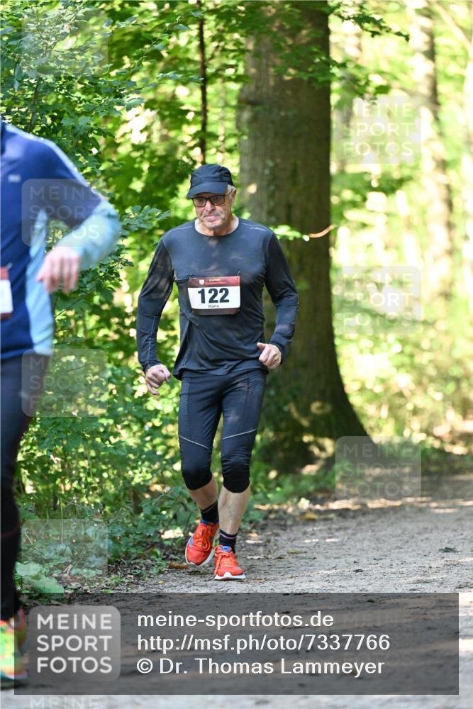 06.10.2024 - Bramfelder Halbmarathon 2024 Dr. Thomas Lammeyer http://msf.ph/oto/7337766 06.10.2024 10:23:11 Laufen 122 meine-sportfotos.de