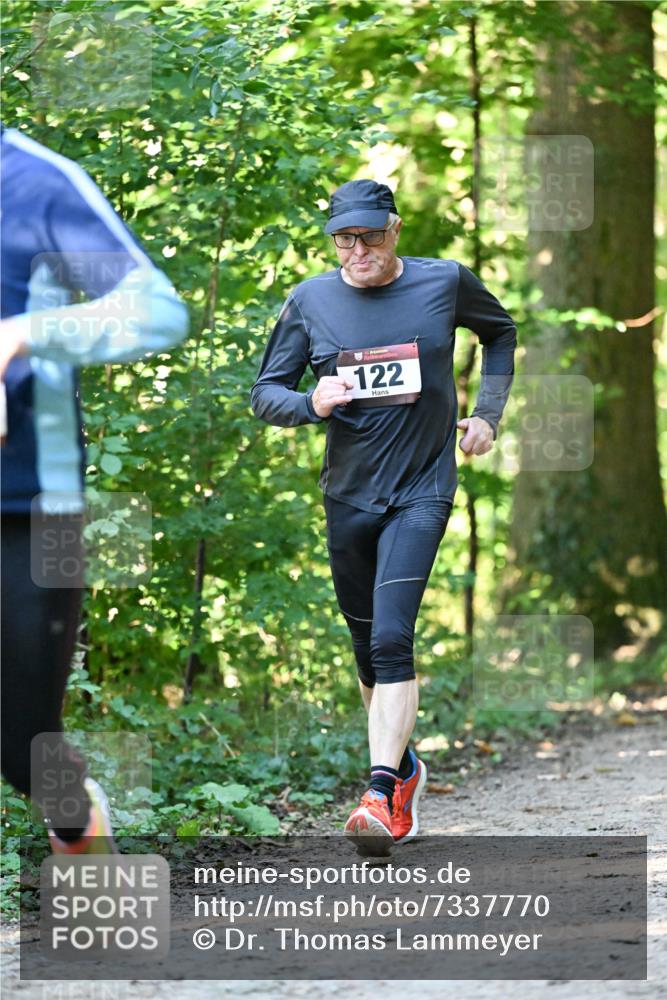 06.10.2024 - Bramfelder Halbmarathon 2024 Dr. Thomas Lammeyer http://msf.ph/oto/7337770 06.10.2024 10:23:11 Laufen 122 meine-sportfotos.de