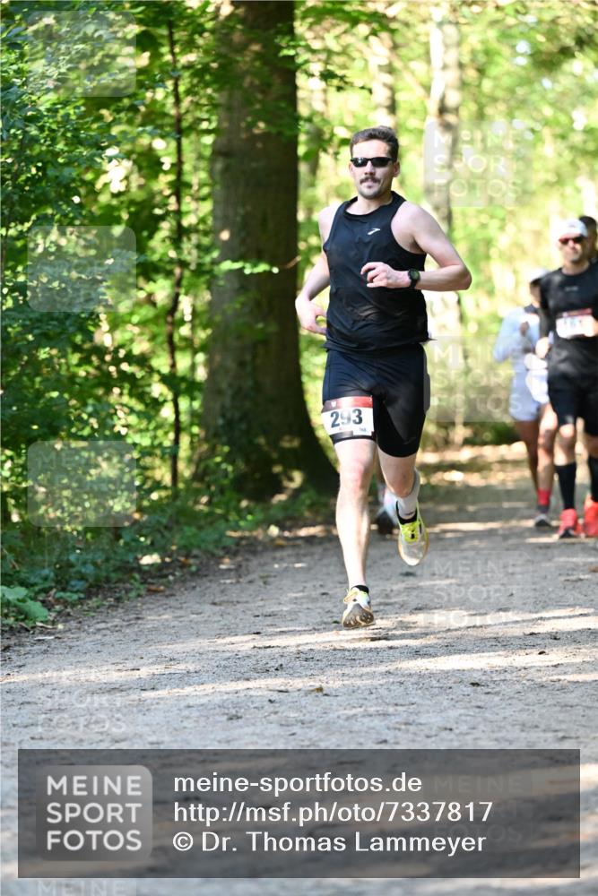 06.10.2024 - Bramfelder Halbmarathon 2024 Dr. Thomas Lammeyer http://msf.ph/oto/7337817 06.10.2024 10:23:26 Laufen 293, 168 meine-sportfotos.de