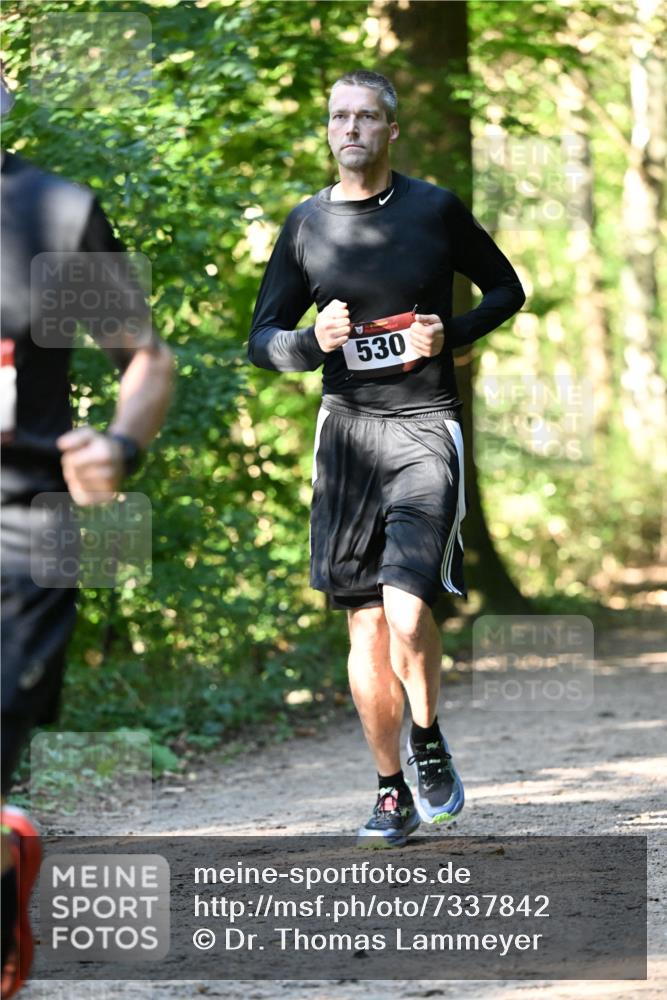 06.10.2024 - Bramfelder Halbmarathon 2024 Dr. Thomas Lammeyer http://msf.ph/oto/7337842 06.10.2024 10:23:31 Laufen 530 meine-sportfotos.de