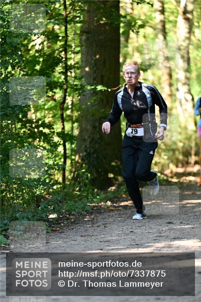06.10.2024 - Bramfelder Halbmarathon 2024 Dr. Thomas Lammeyer http://msf.ph/oto/7337875 06.10.2024 10:23:43 Laufen 79 meine-sportfotos.de