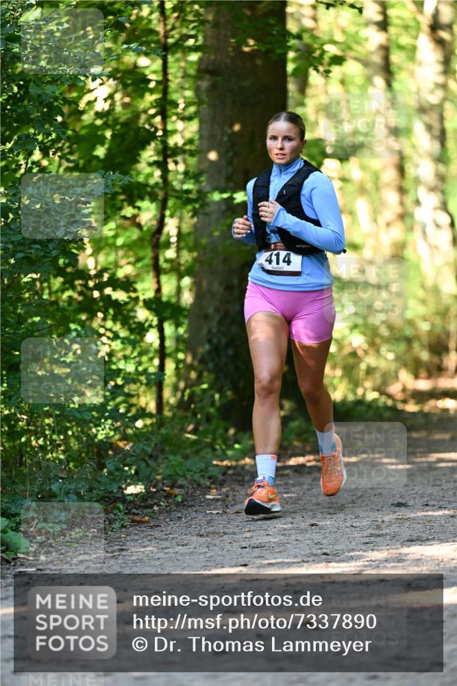 06.10.2024 - Bramfelder Halbmarathon 2024 Dr. Thomas Lammeyer http://msf.ph/oto/7337890 06.10.2024 10:23:47 Laufen 414 meine-sportfotos.de
