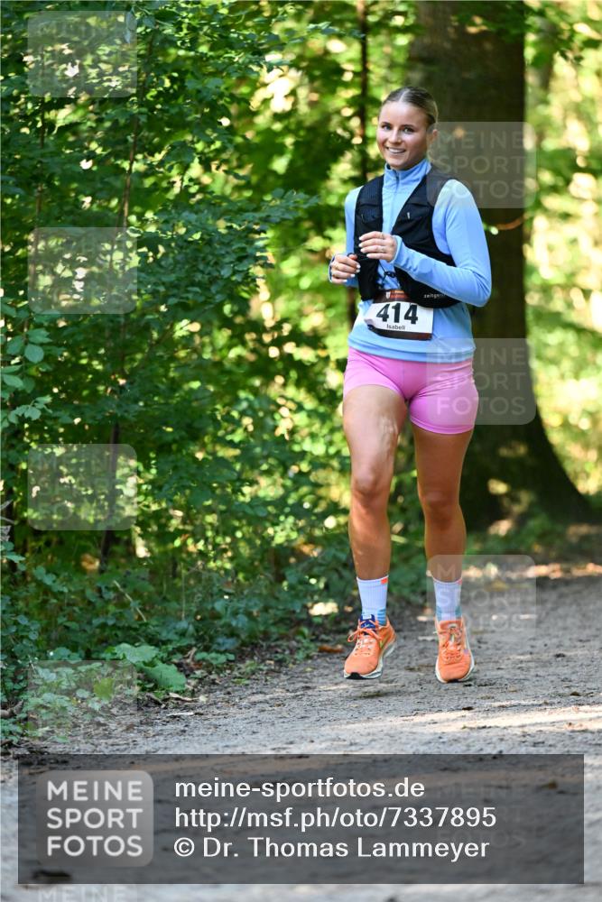 06.10.2024 - Bramfelder Halbmarathon 2024 Dr. Thomas Lammeyer http://msf.ph/oto/7337895 06.10.2024 10:23:47 Laufen 414 meine-sportfotos.de