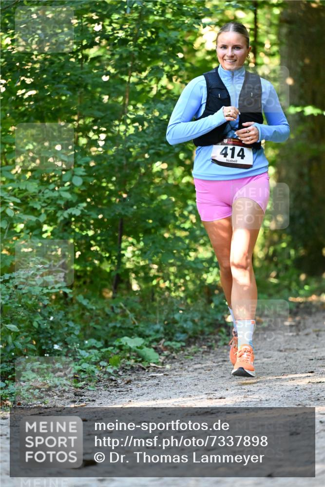 06.10.2024 - Bramfelder Halbmarathon 2024 Dr. Thomas Lammeyer http://msf.ph/oto/7337898 06.10.2024 10:23:48 Laufen 414 meine-sportfotos.de