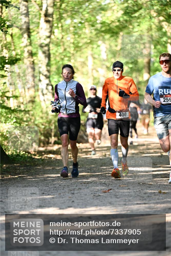 06.10.2024 - Bramfelder Halbmarathon 2024 Dr. Thomas Lammeyer http://msf.ph/oto/7337905 06.10.2024 10:24:01 Laufen 400, 259 meine-sportfotos.de