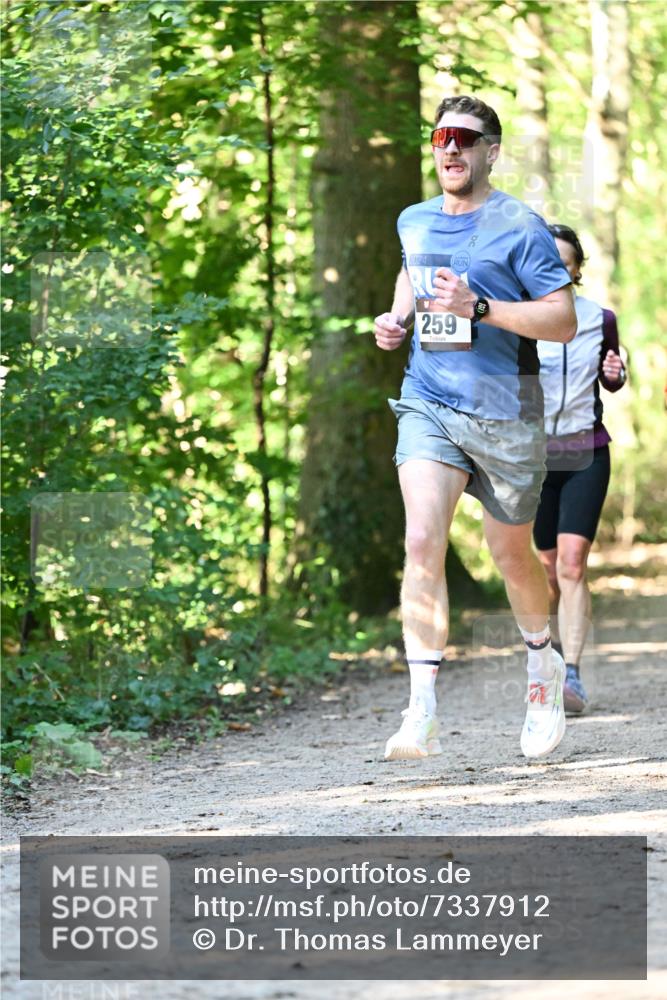 06.10.2024 - Bramfelder Halbmarathon 2024 Dr. Thomas Lammeyer http://msf.ph/oto/7337912 06.10.2024 10:24:02 Laufen 2024, 259 meine-sportfotos.de