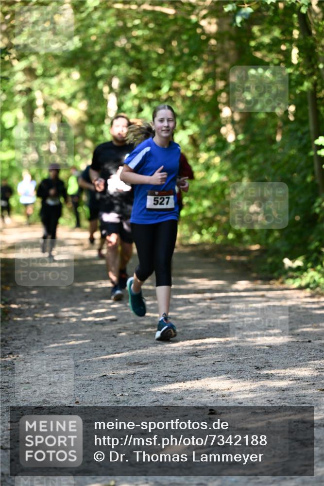 06.10.2024 - Bramfelder Halbmarathon 2024 Dr. Thomas Lammeyer http://msf.ph/oto/7342188 06.10.2024 10:52:44 Laufen 527 meine-sportfotos.de