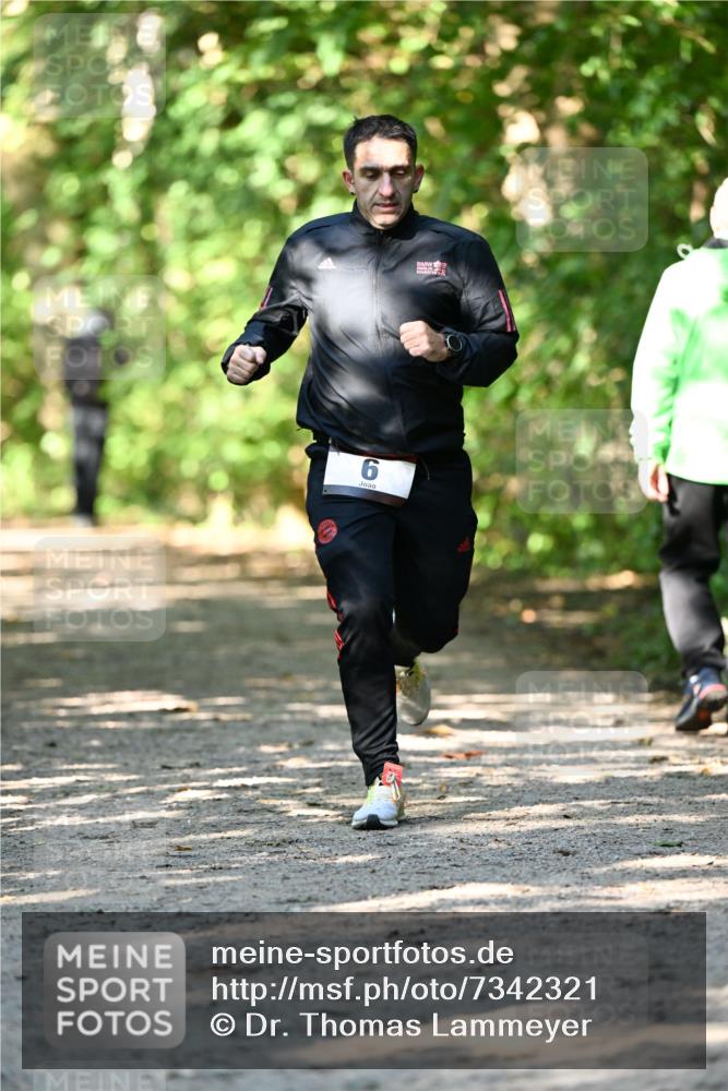 06.10.2024 - Bramfelder Halbmarathon 2024 Dr. Thomas Lammeyer http://msf.ph/oto/7342321 06.10.2024 10:52:58 Laufen  meine-sportfotos.de
