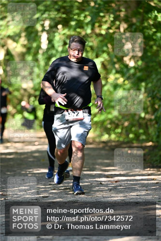 06.10.2024 - Bramfelder Halbmarathon 2024 Dr. Thomas Lammeyer http://msf.ph/oto/7342572 06.10.2024 10:53:35 Laufen 572 meine-sportfotos.de