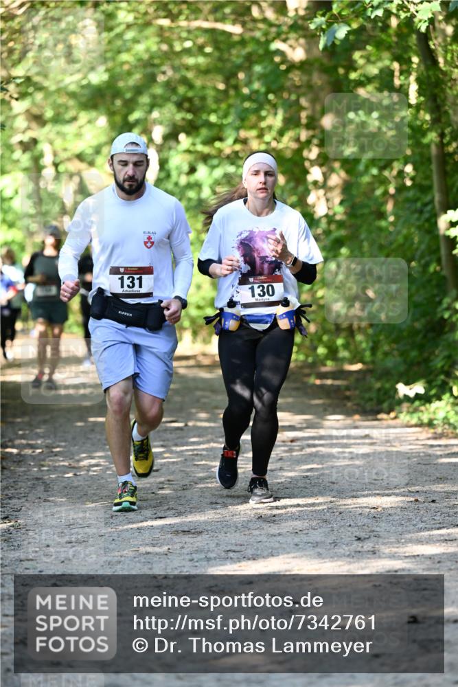 06.10.2024 - Bramfelder Halbmarathon 2024 Dr. Thomas Lammeyer http://msf.ph/oto/7342761 06.10.2024 10:53:57 Laufen 131, 130 meine-sportfotos.de
