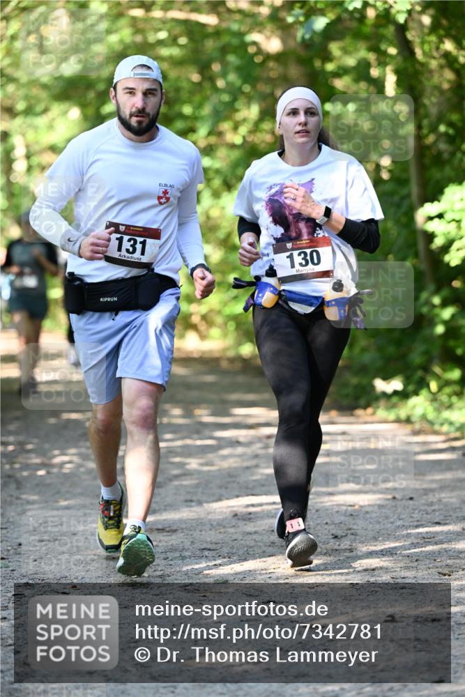 06.10.2024 - Bramfelder Halbmarathon 2024 Dr. Thomas Lammeyer http://msf.ph/oto/7342781 06.10.2024 10:53:57 Laufen 131, 130, 13 meine-sportfotos.de