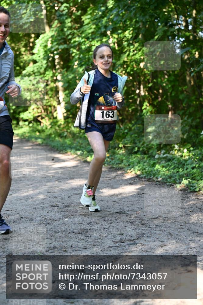 06.10.2024 - Bramfelder Halbmarathon 2024 Dr. Thomas Lammeyer http://msf.ph/oto/7343057 06.10.2024 10:54:22 Laufen 163 meine-sportfotos.de