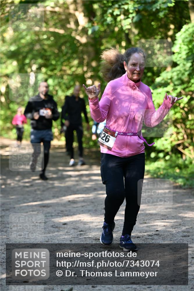 06.10.2024 - Bramfelder Halbmarathon 2024 Dr. Thomas Lammeyer http://msf.ph/oto/7343074 06.10.2024 10:54:27 Laufen 26 meine-sportfotos.de