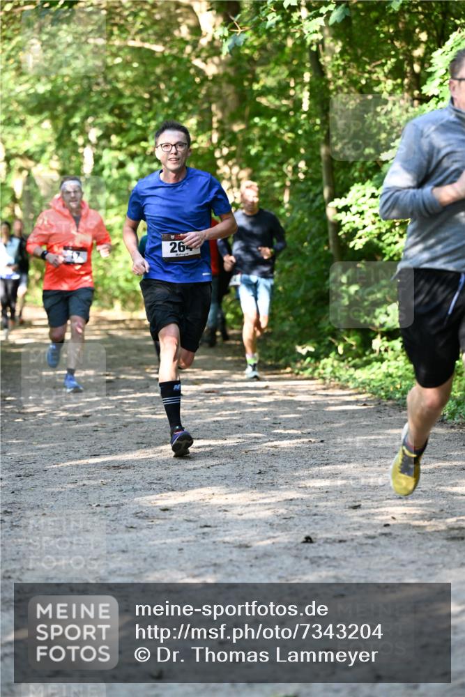 06.10.2024 - Bramfelder Halbmarathon 2024 Dr. Thomas Lammeyer http://msf.ph/oto/7343204 06.10.2024 10:54:56 Laufen 264 meine-sportfotos.de