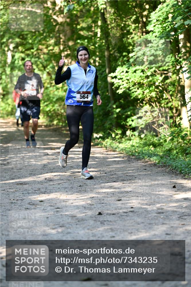 06.10.2024 - Bramfelder Halbmarathon 2024 Dr. Thomas Lammeyer http://msf.ph/oto/7343235 06.10.2024 10:55:03 Laufen 564 meine-sportfotos.de
