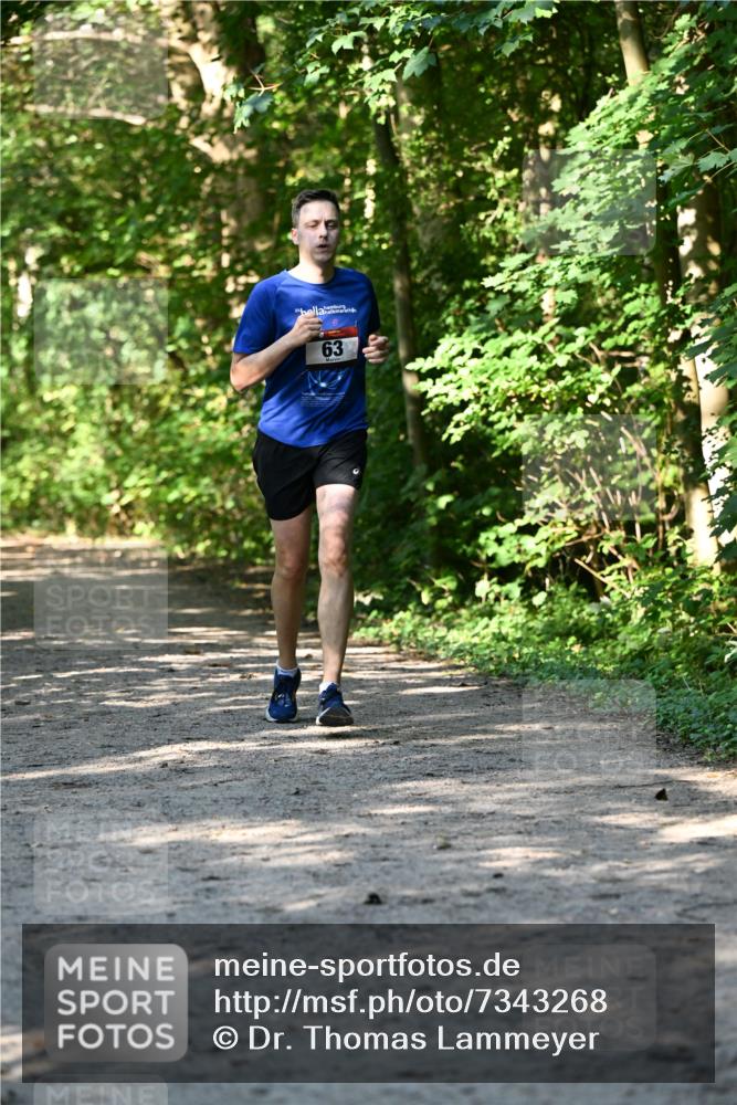 06.10.2024 - Bramfelder Halbmarathon 2024 Dr. Thomas Lammeyer http://msf.ph/oto/7343268 06.10.2024 10:55:22 Laufen 63 meine-sportfotos.de